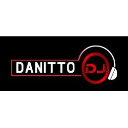 Moderátor a DJ Radeesek (Radek Hemelík - Crazy Rádio)